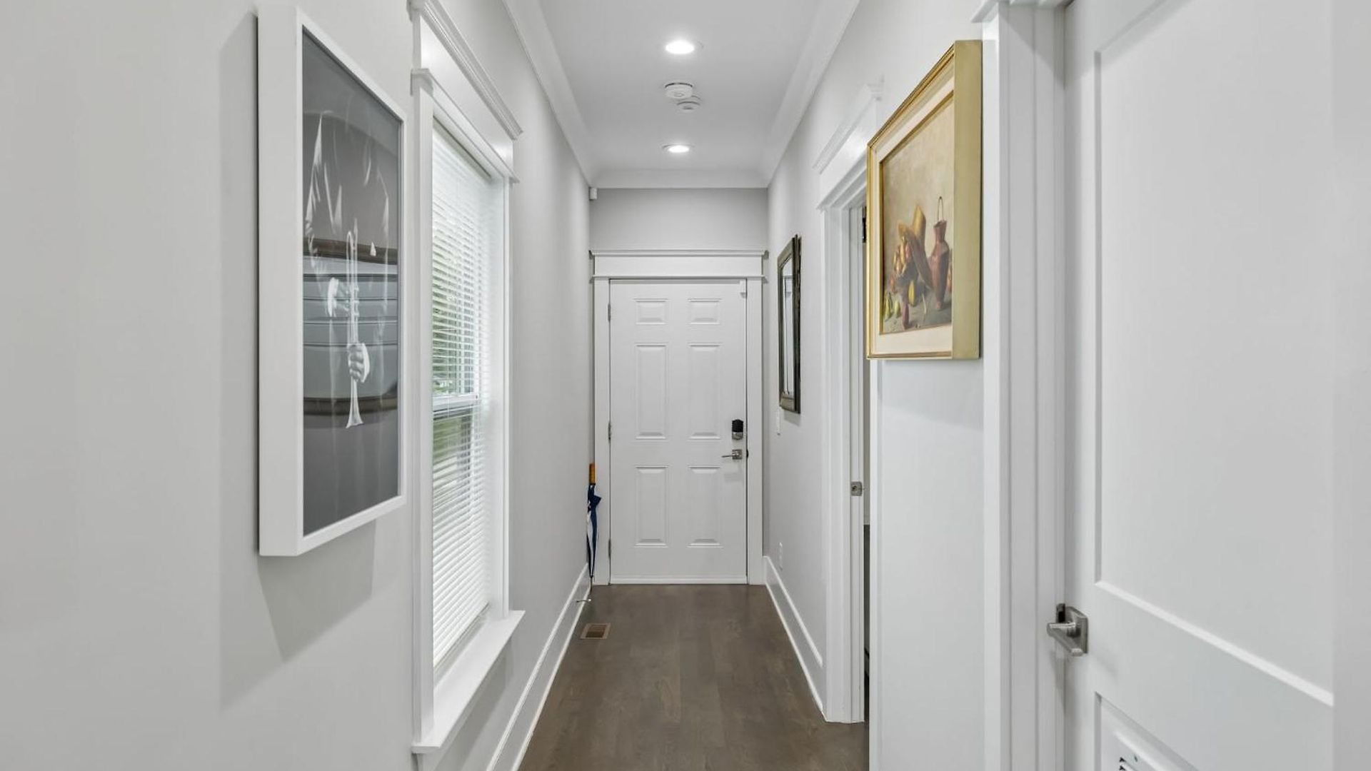 In Style Spacious Nash Near Broadway *