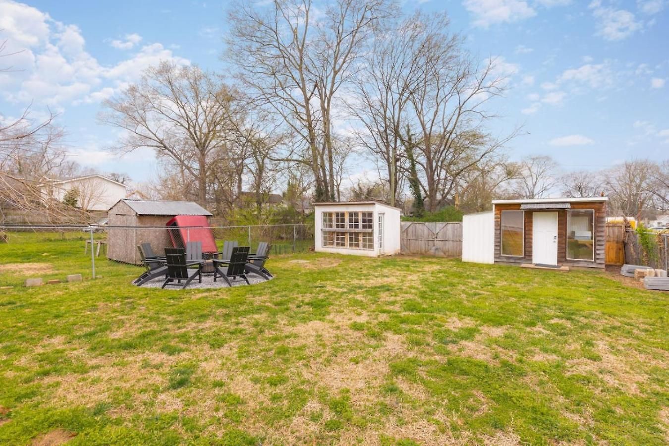 Holiday home With Fenced In Yard And Firepit, Walk To Coffee And Food Nashville