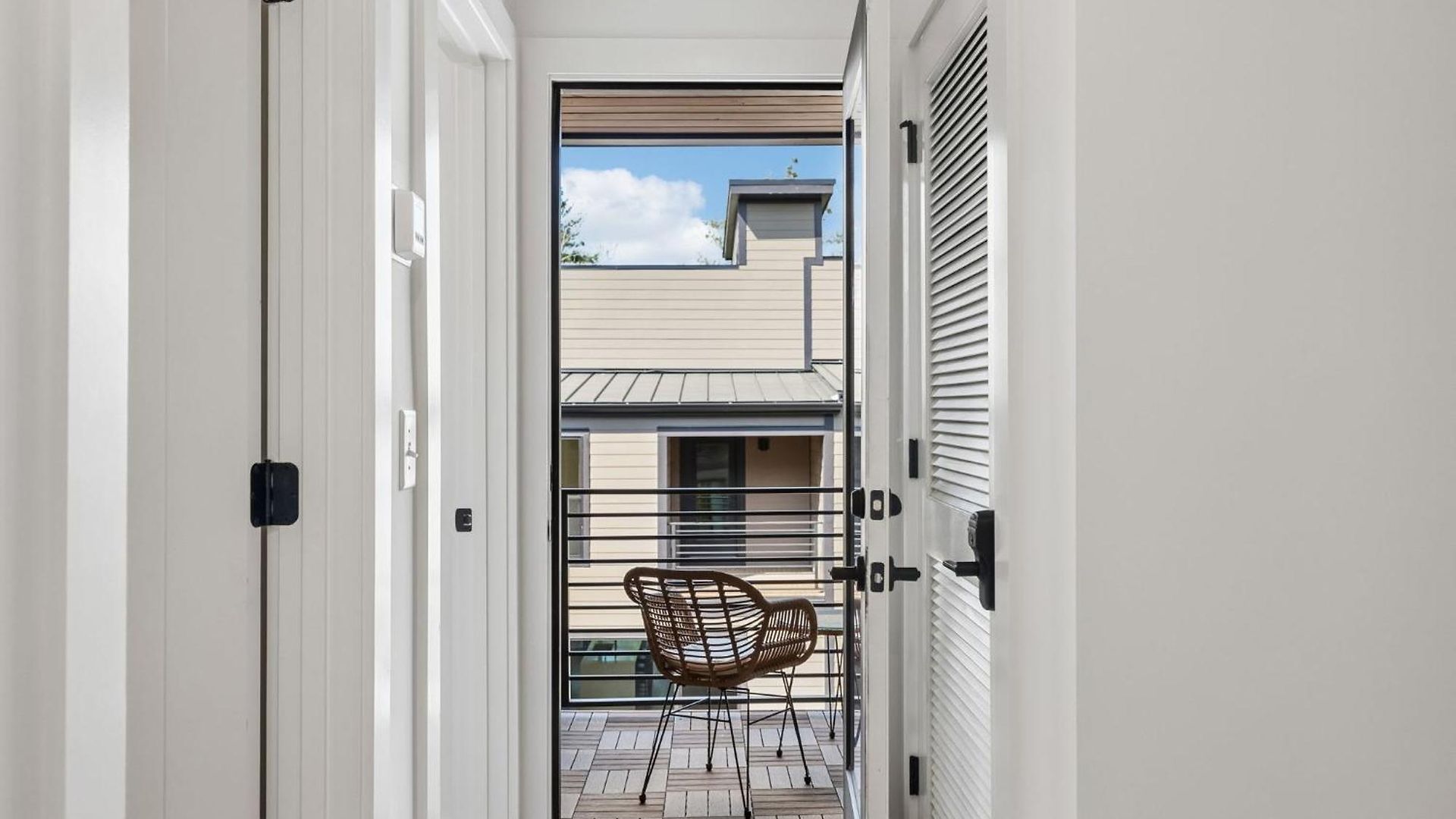 Fancy Townhouse With Rooftop Hot Tub & Fireplace Holiday home Nashville