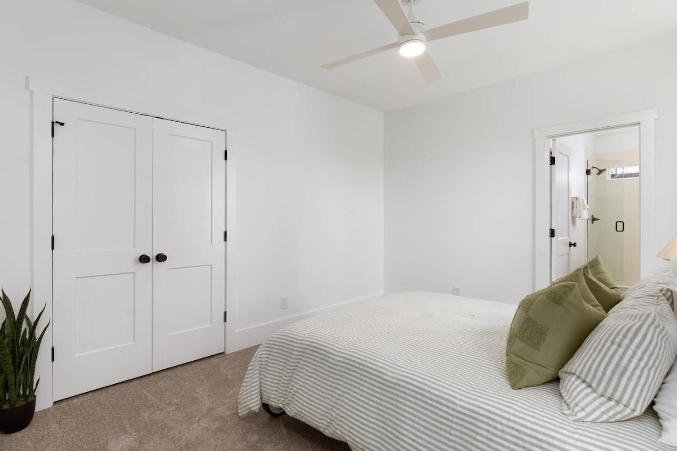 12 South With Rooftop Sauna, Wet Bar, And Two Car Garage Holiday home