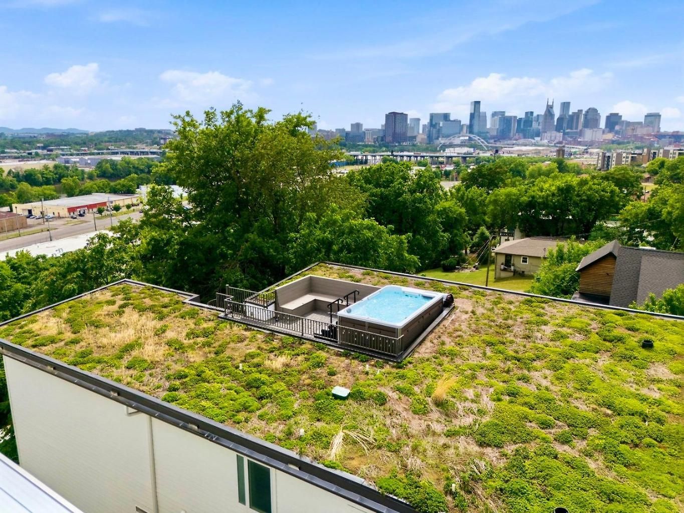 The Songwriter's Mansion Rooftop & Skyline Views *