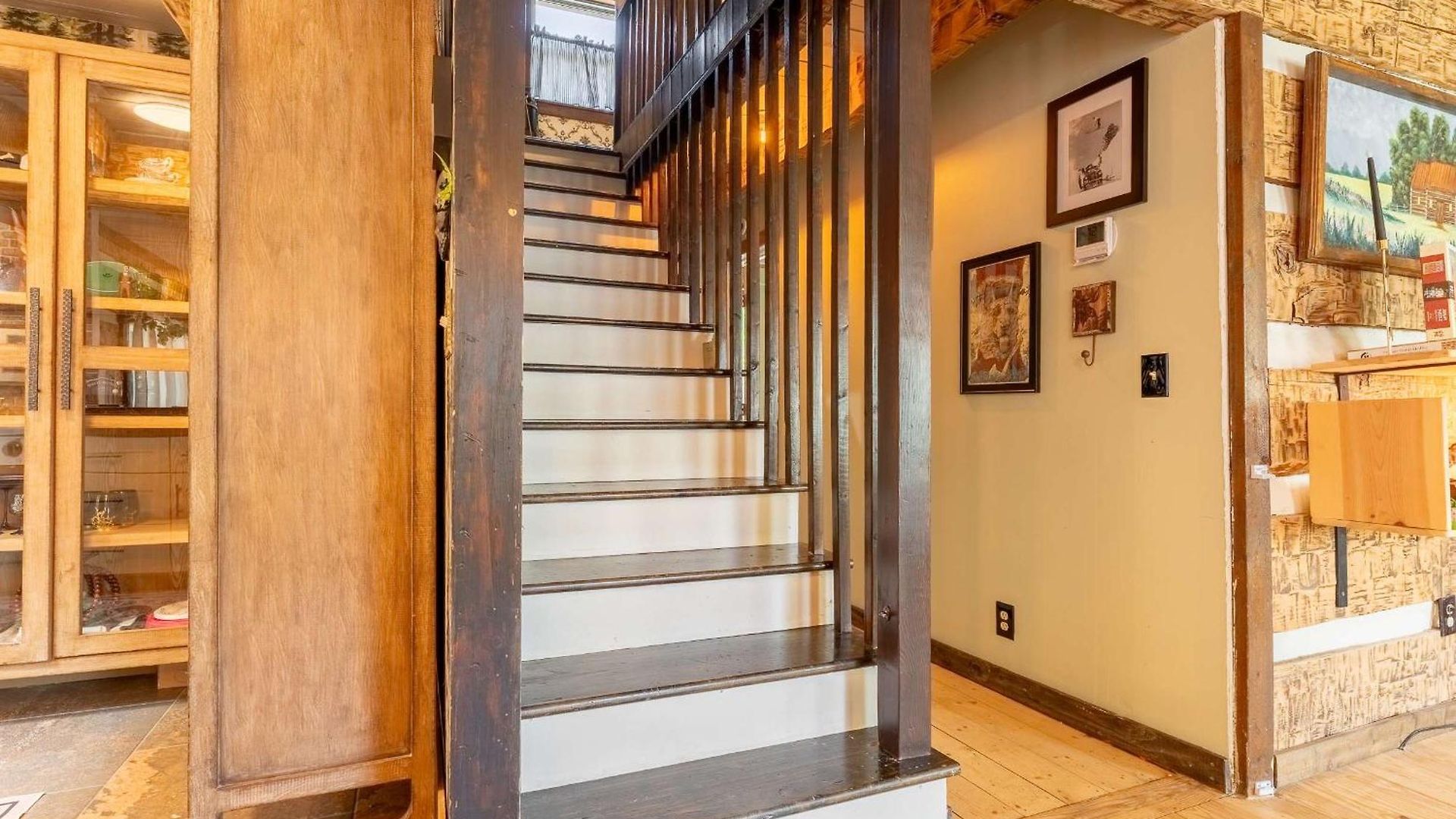 The Magic Cottage- Artsy Escape With Hot Tub & Charm
