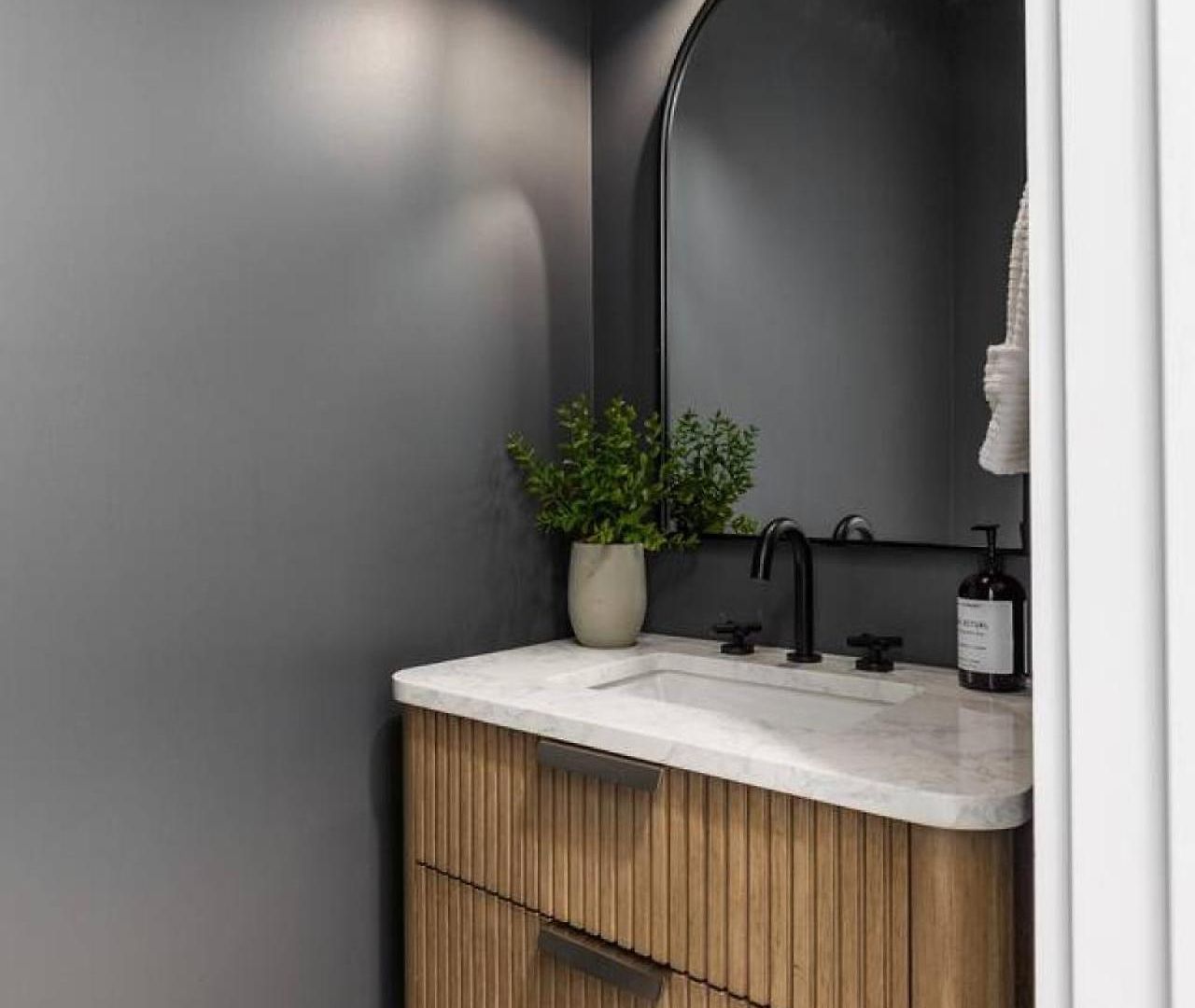 12 South With Rooftop Sauna, Wet Bar, And Two Car Garage * Nashville