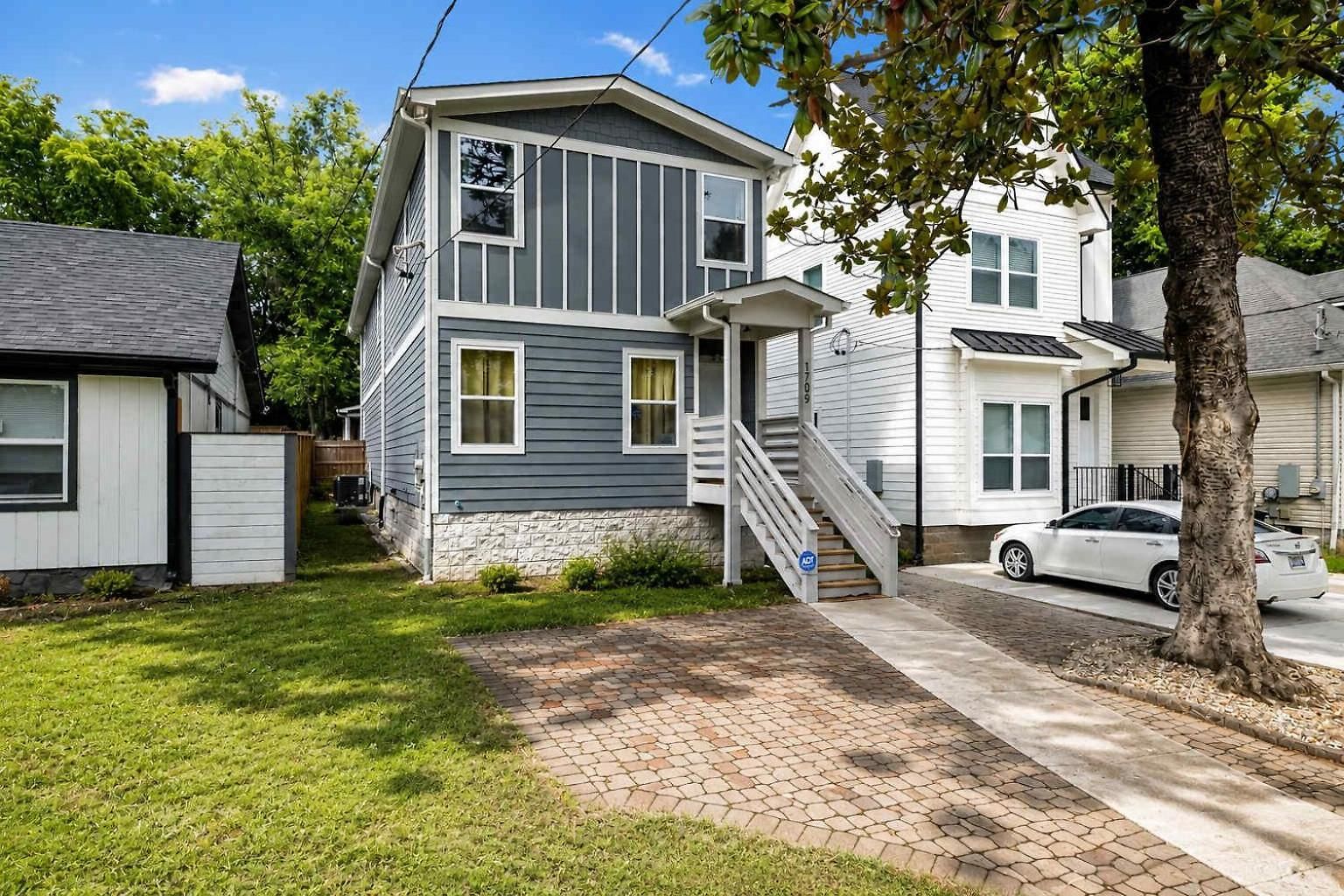 In Style Spacious Nash Near Broadway Holiday home *