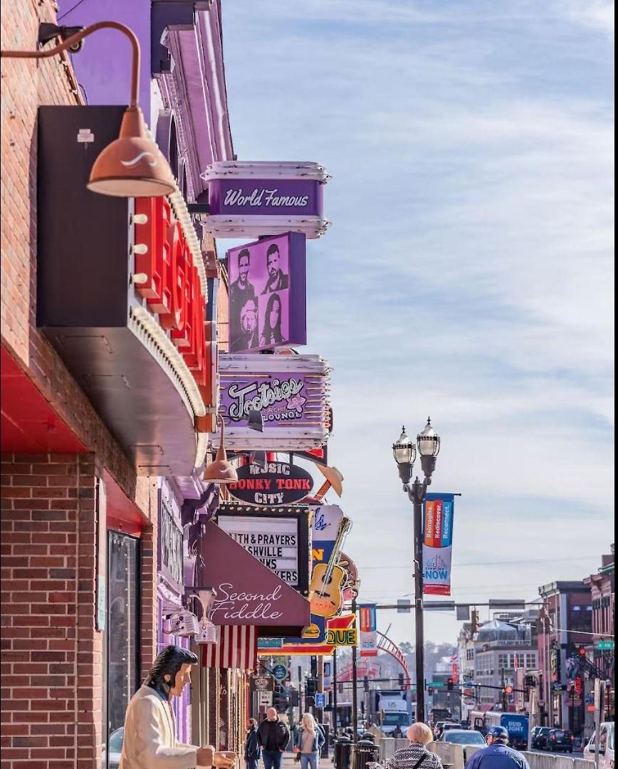 Old School Cool 3br Minutes To Downtown * Nashville