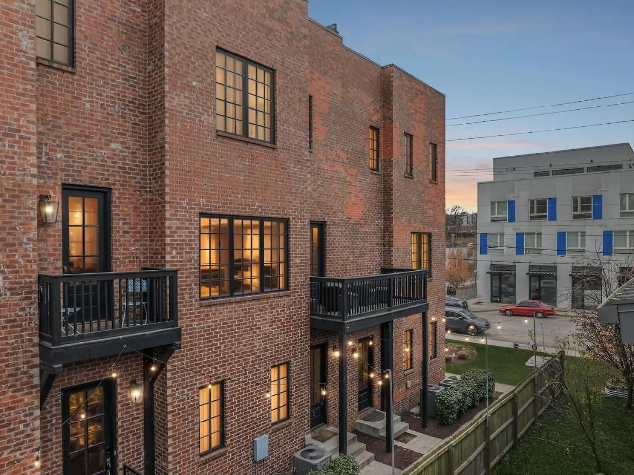 Amazing Group Townhouse 7 Min To Broadway Holiday home