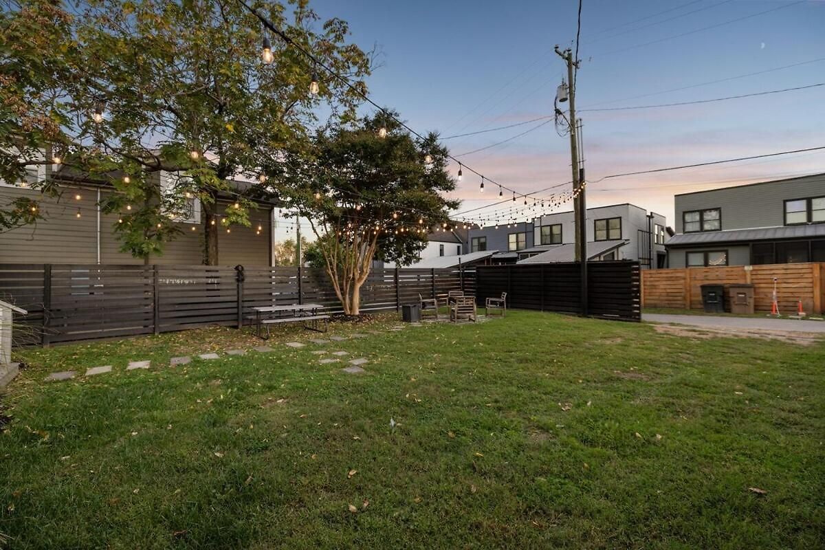Speakeasy. East Nash. Hot Tub. Mins To Broadway *