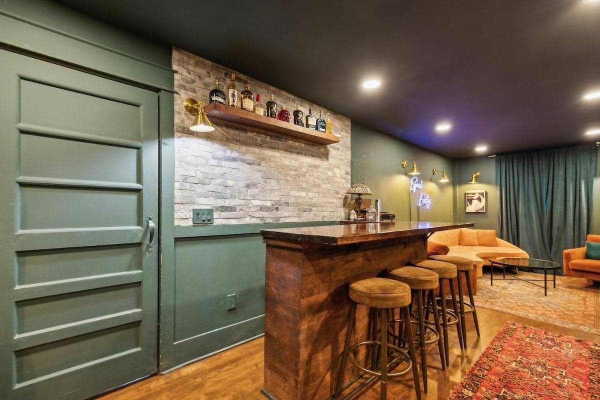 Holiday home Speakeasy. East Nash. Hot Tub. Mins To Broadway