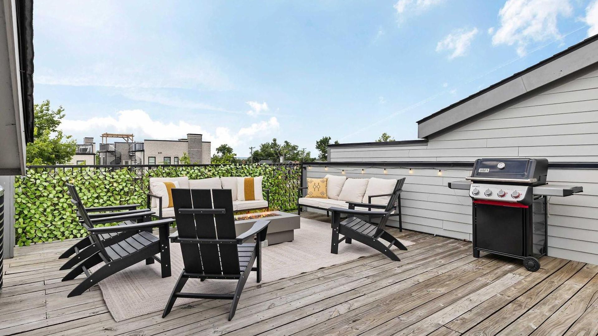 The Velvet Spur - Rooftop Retreat Near Germantown *