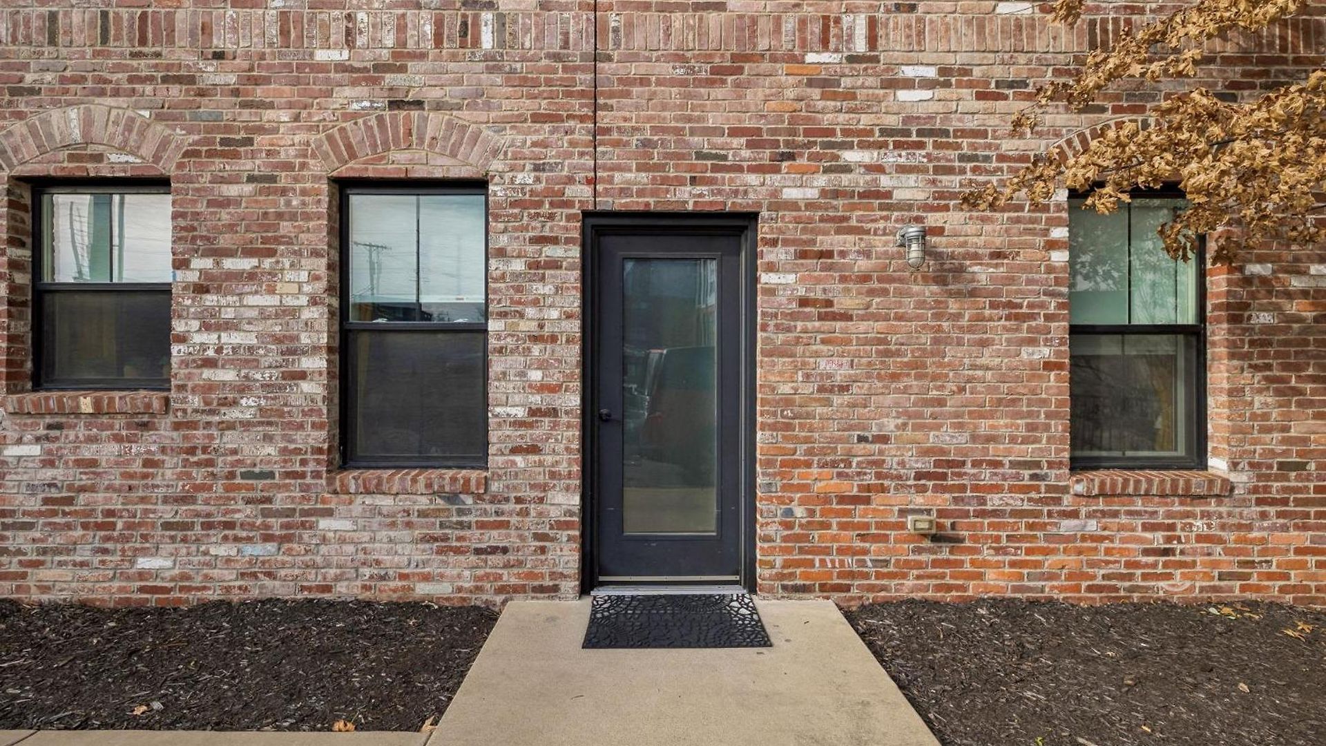 Luxury 2br Midtown Near Broadway & Pool Holiday home