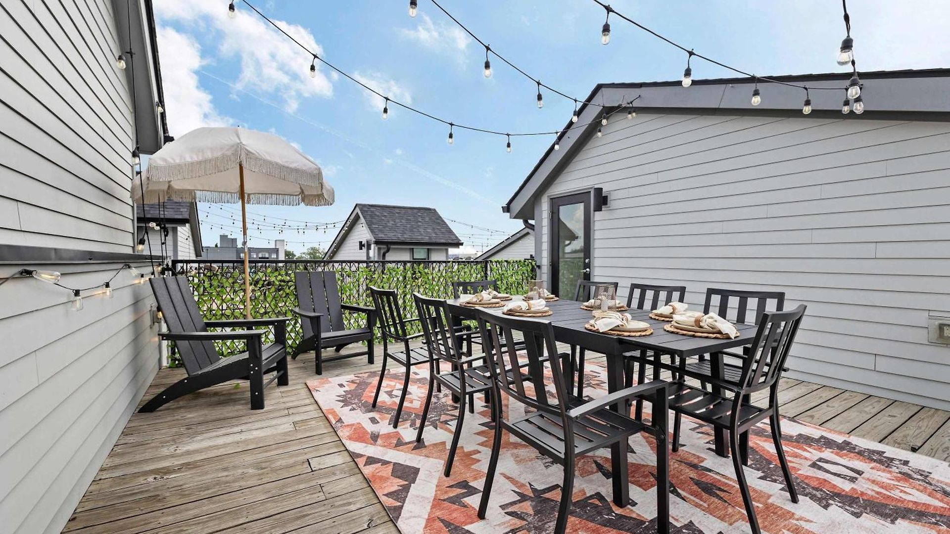 The Velvet Spur - Rooftop Retreat Near Germantown Holiday home Nashville