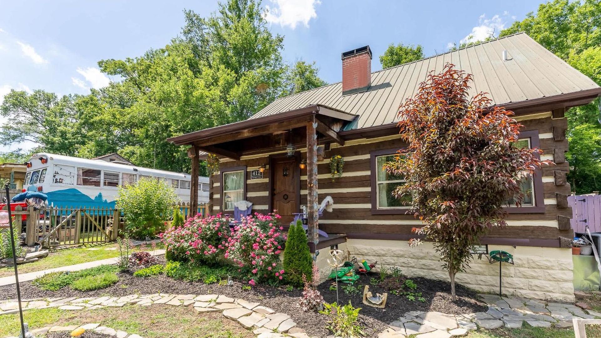 The Magic Cottage- Artsy Escape With Hot Tub & Charm