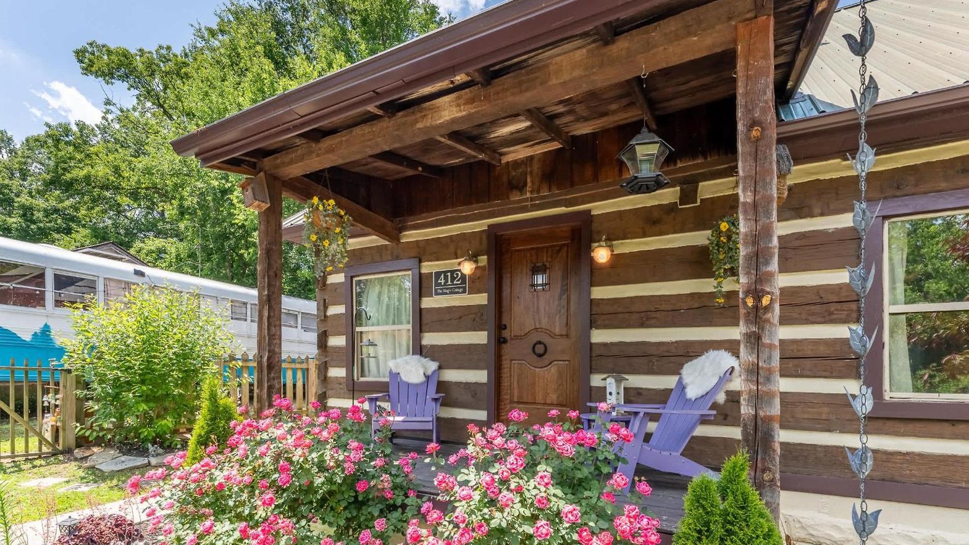 Holiday home The Magic Cottage- Artsy Escape With Hot Tub & Charm *