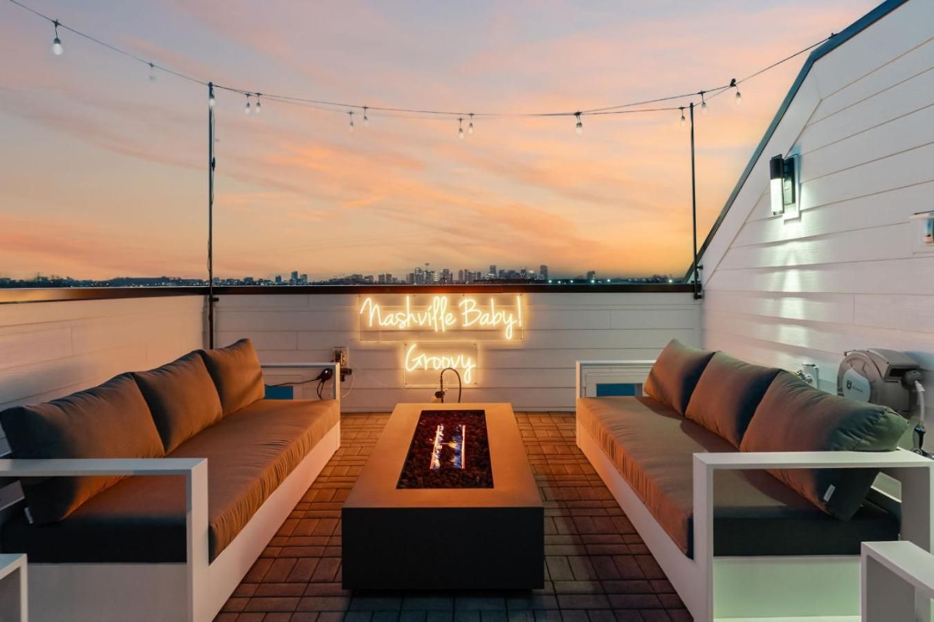 Holiday home Downtown Hangout With Hot Tub *