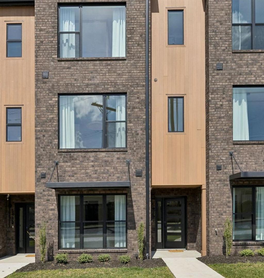 Combined Twin Townhomes 6br Hot Tubs