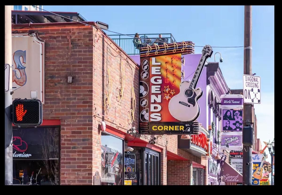 Old School Cool 3br Minutes To Downtown * Nashville
