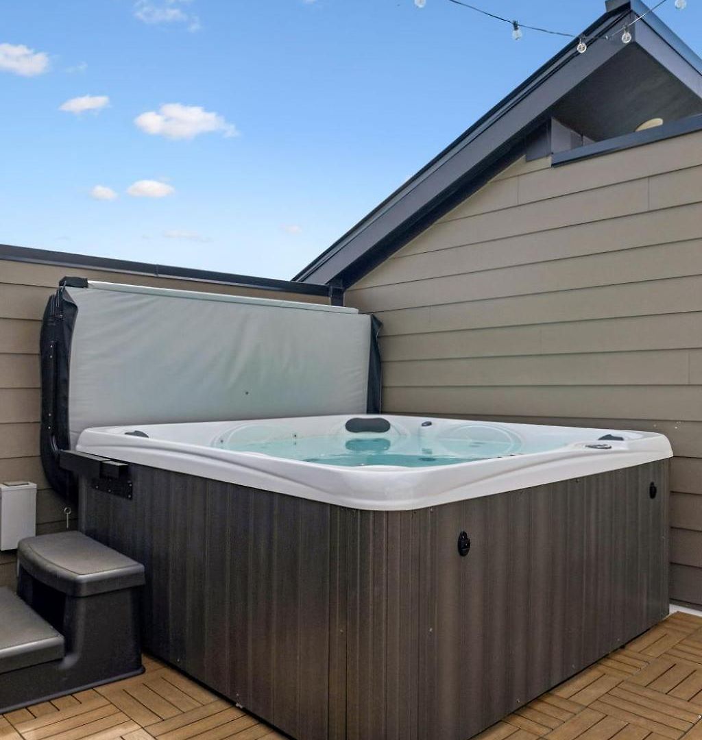 Holiday home Sleek Trio Townhomes 9br 3 Hot Tubs *