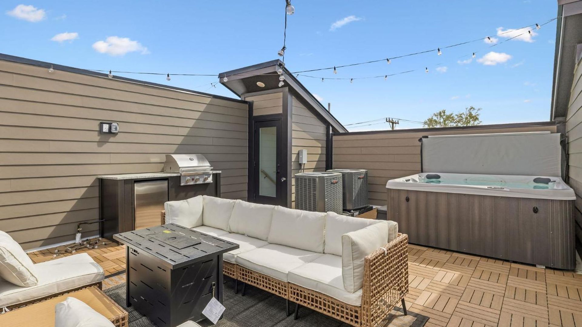 Sleek Trio Townhomes 9br 3 Hot Tubs * Nashville