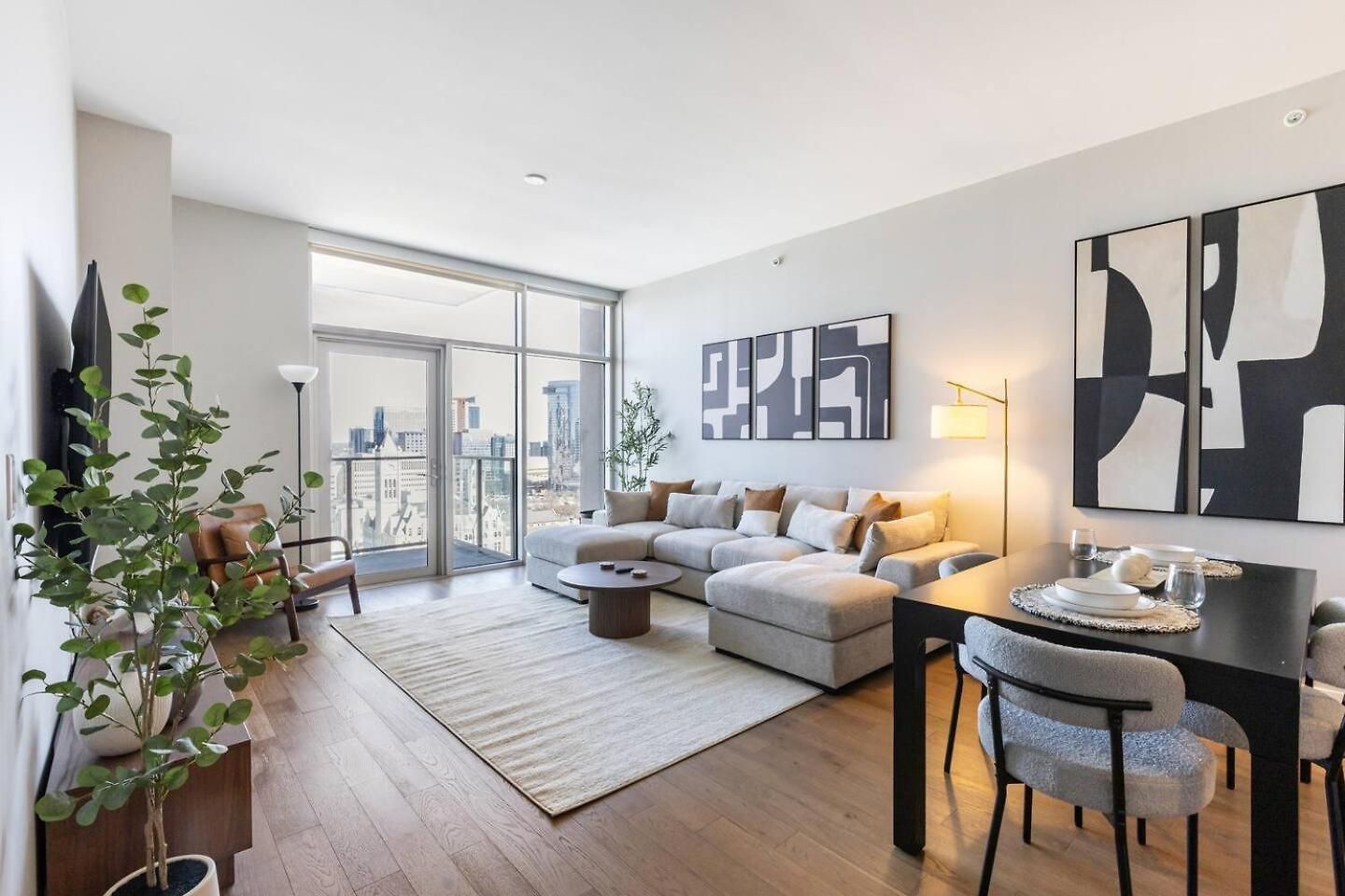 Skyline Views Gulch For 2, Private Balcony Apartment *