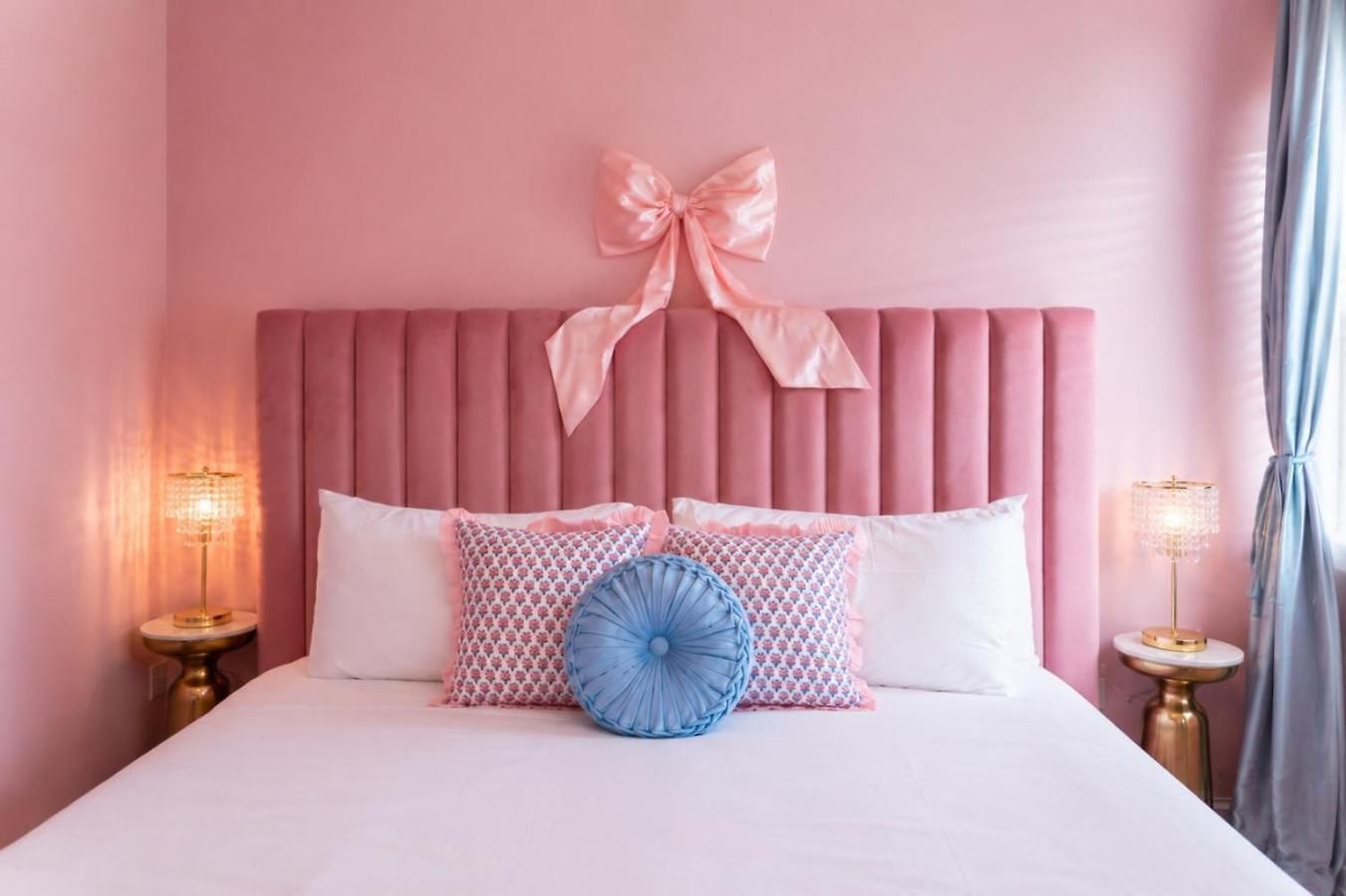 Sweet & Glam Pop Near Vanderbilt & Downtown Nashville