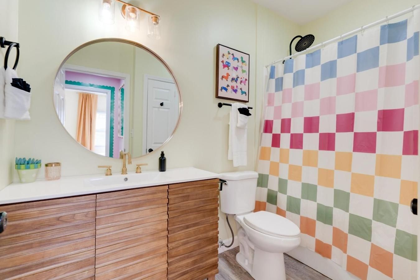 Colorful Escape Minutes From Broadway Apartment