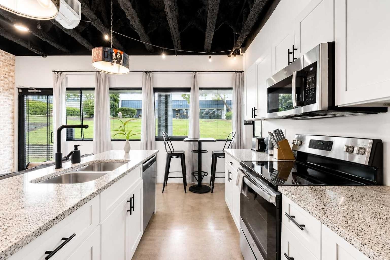 Spacious Near Downtown & Bna Apartment Nashville