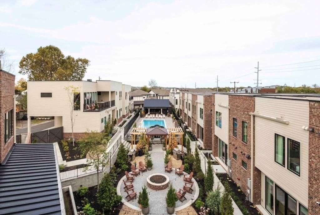 Escape | Pool, Sauna & Rooftop Views * Nashville
