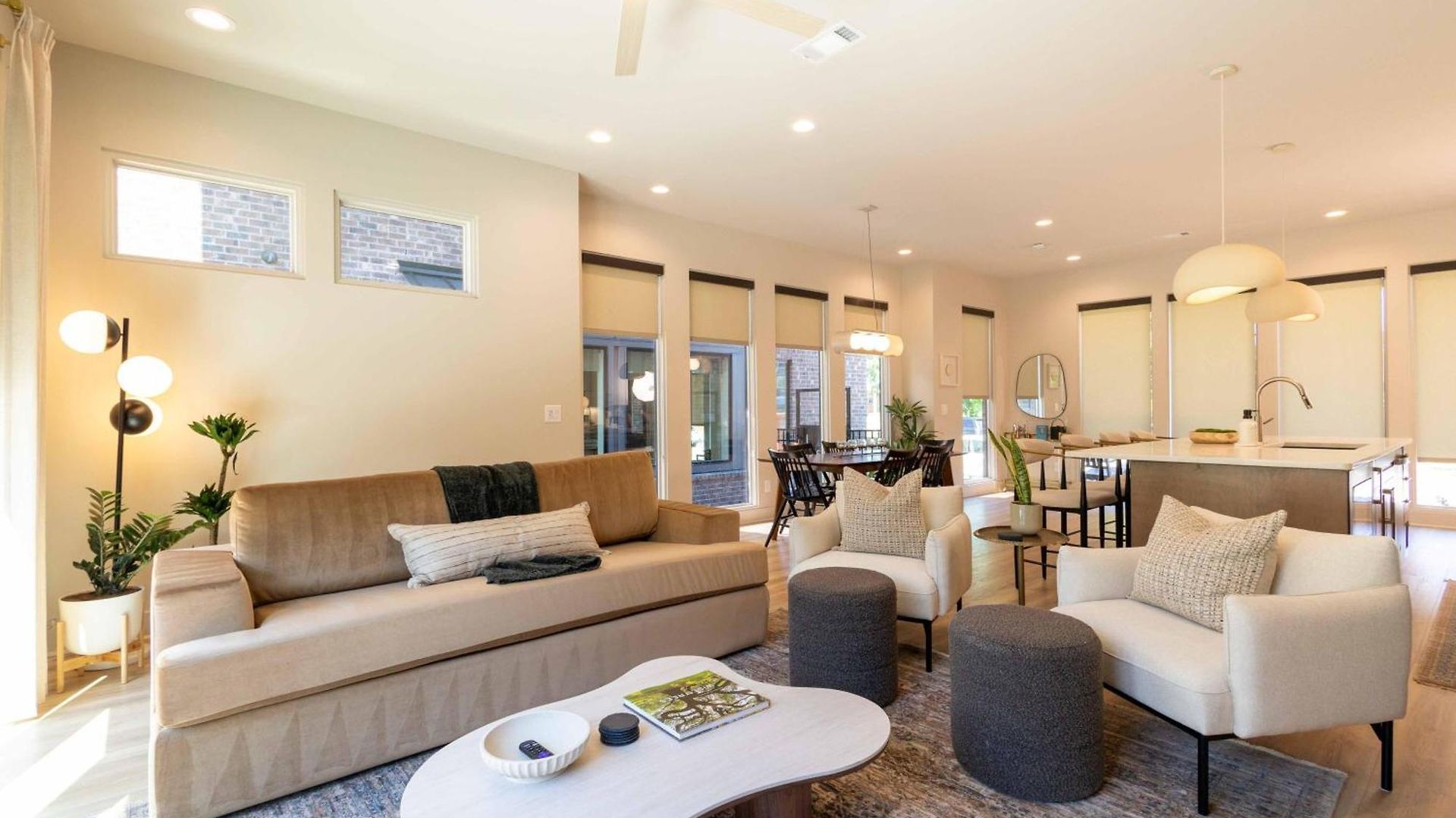 Pool, Hot Tub, Sauna & Firepit- 7 Min To Broadway Apartment *