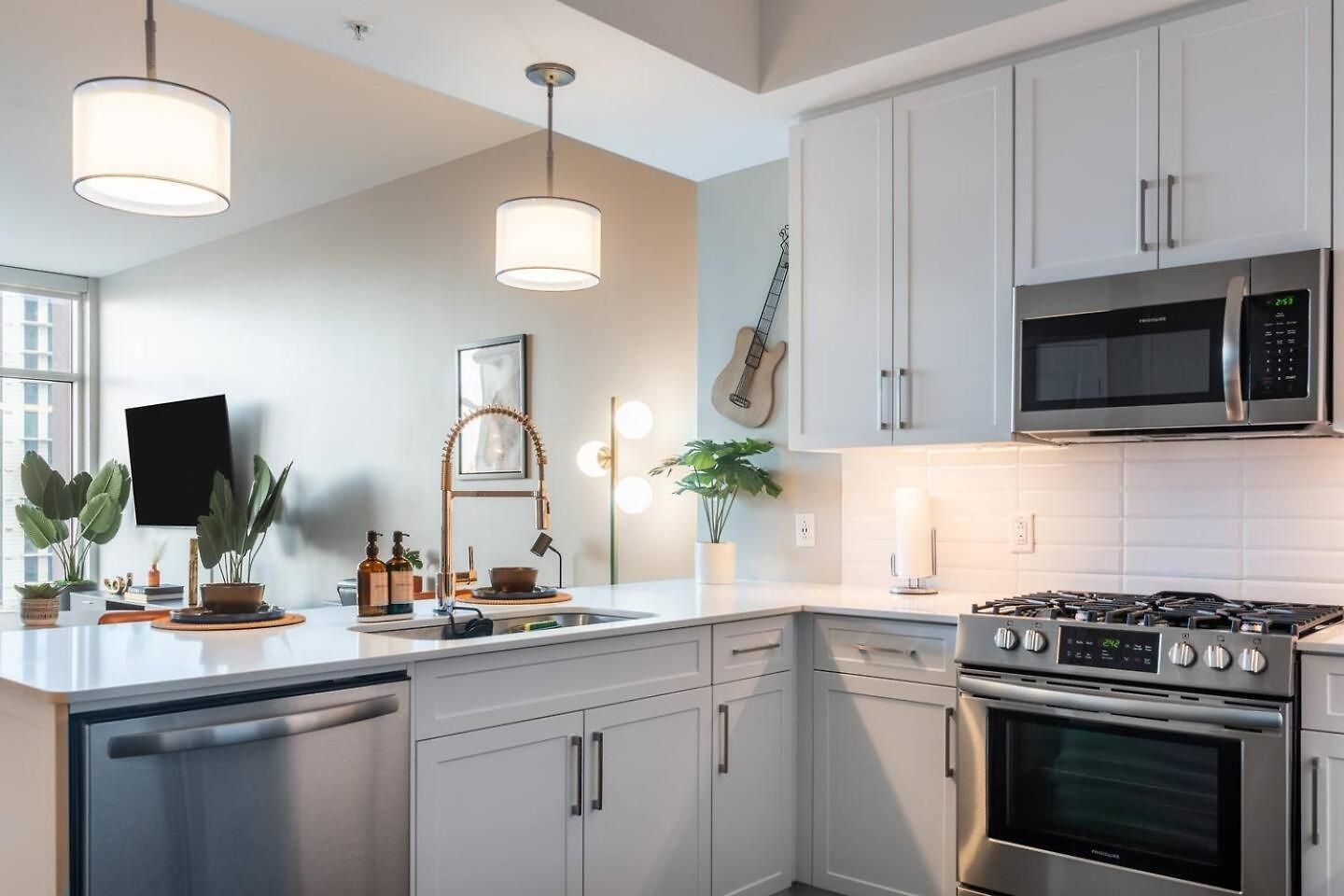 Apartment Luxury Gulch Skyline Views, Pool, Parking
