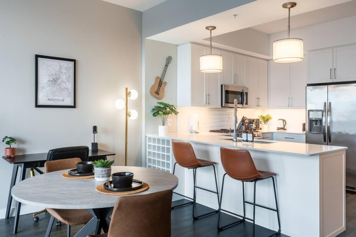Apartment Luxury Gulch Skyline Views, Pool, Parking *