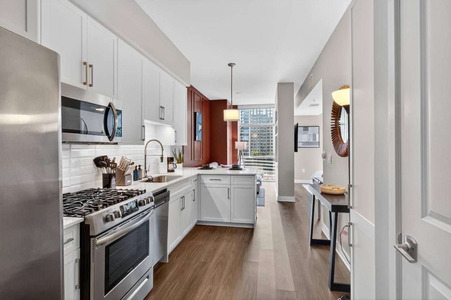 Gulch Gem Pool, Walkable + Parking Apartment Nashville