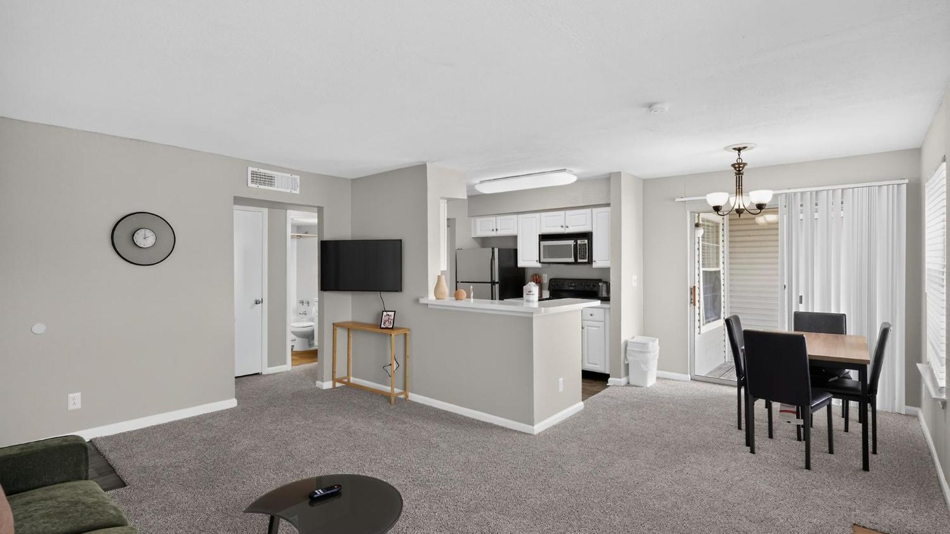 Preakness Comfort Meets Convenience Apartment