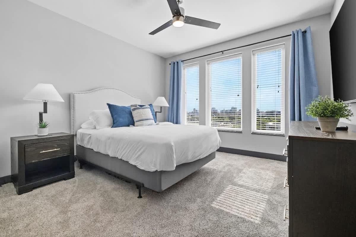 Apartment View Getaway 2br Near Broadway & Gulch
