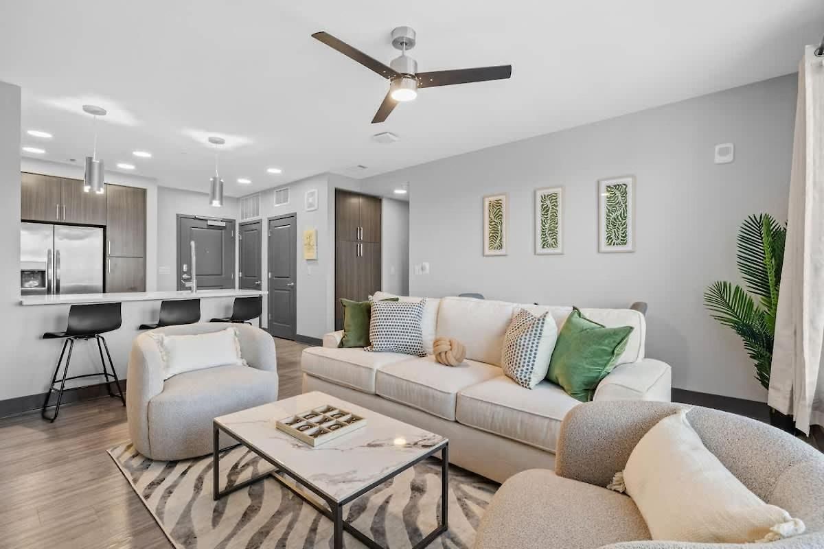 Modern 2br Retreat Sylvan Park Near Broadway Apartment