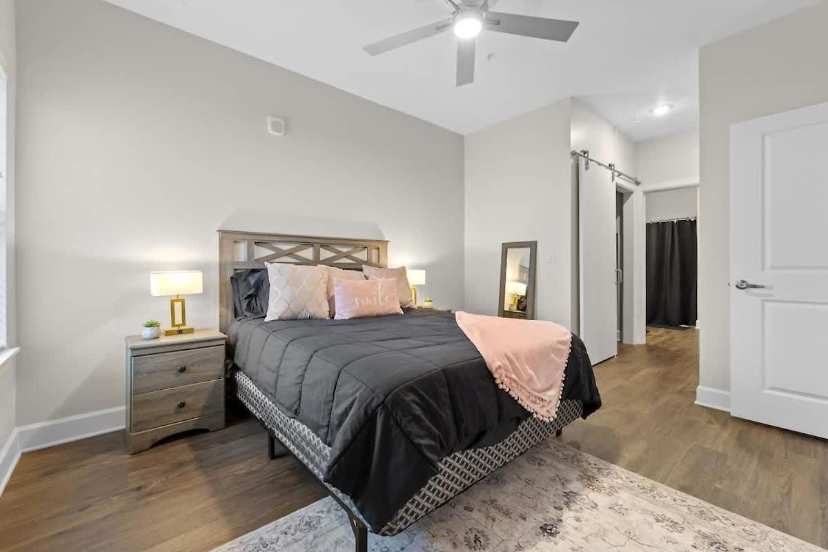 Stylish Gulch Retreat - Near Broadway *
