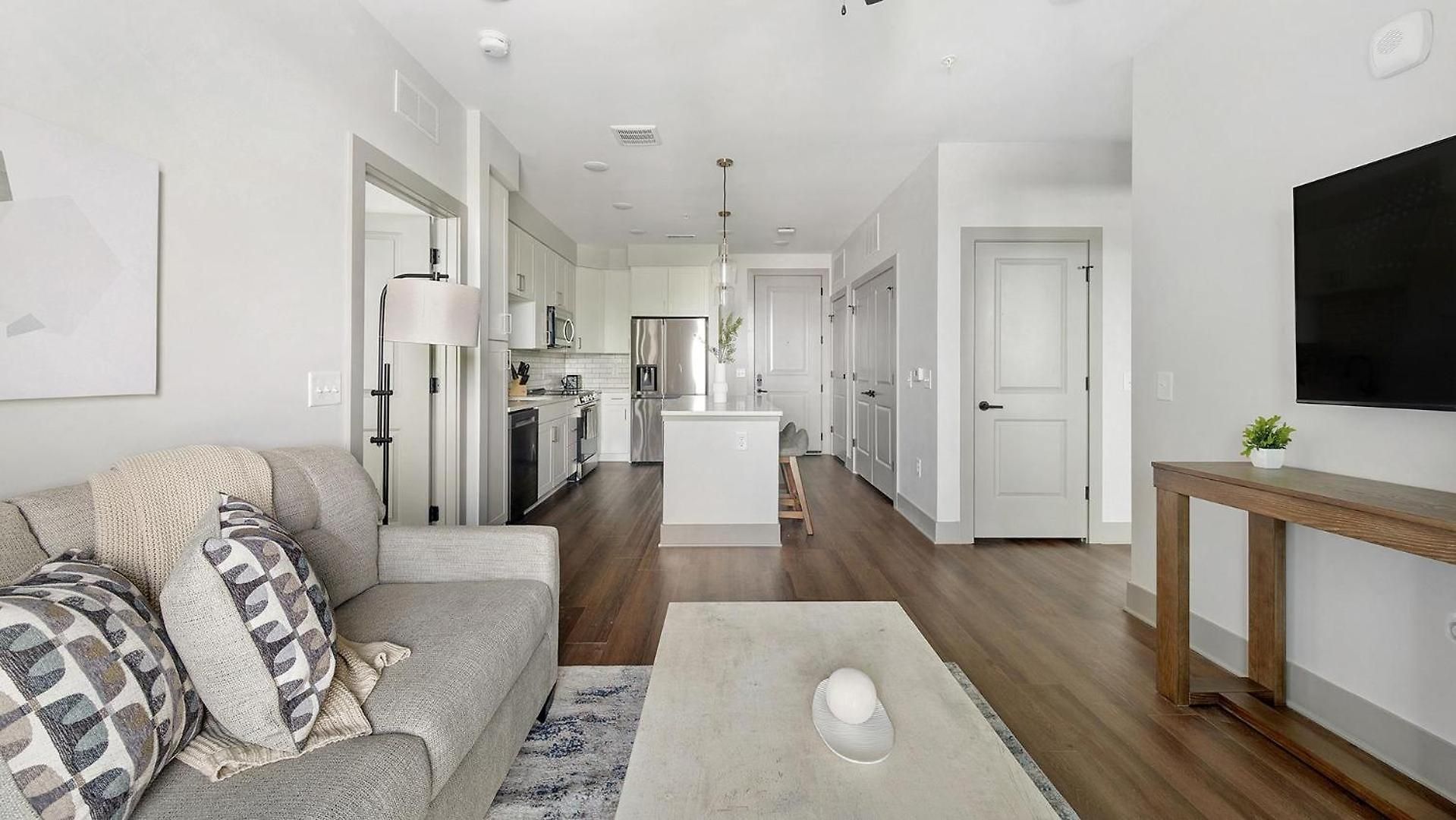 Apartment Landing Beautiful 2Bd Gym Courtyard *