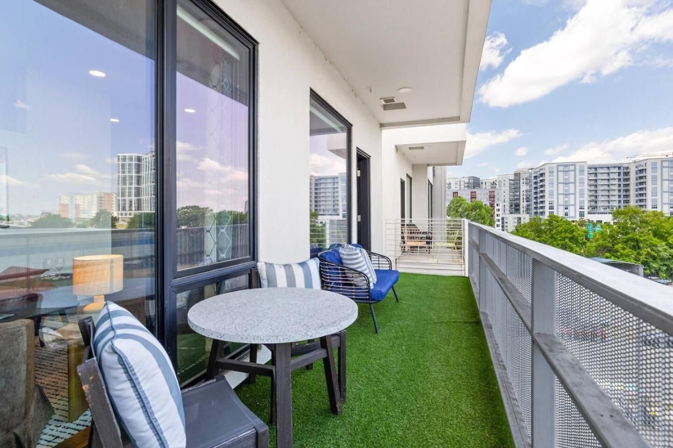 Modern Gulch Getaway With Pool, Garage And Balcony Nashville