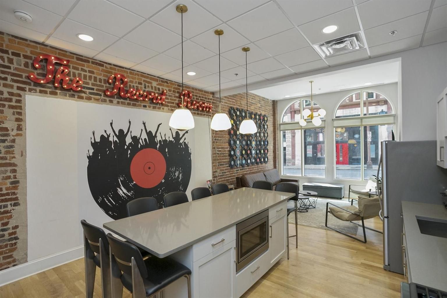 The Record -steps To Broadway & Printers Alley Holiday home *