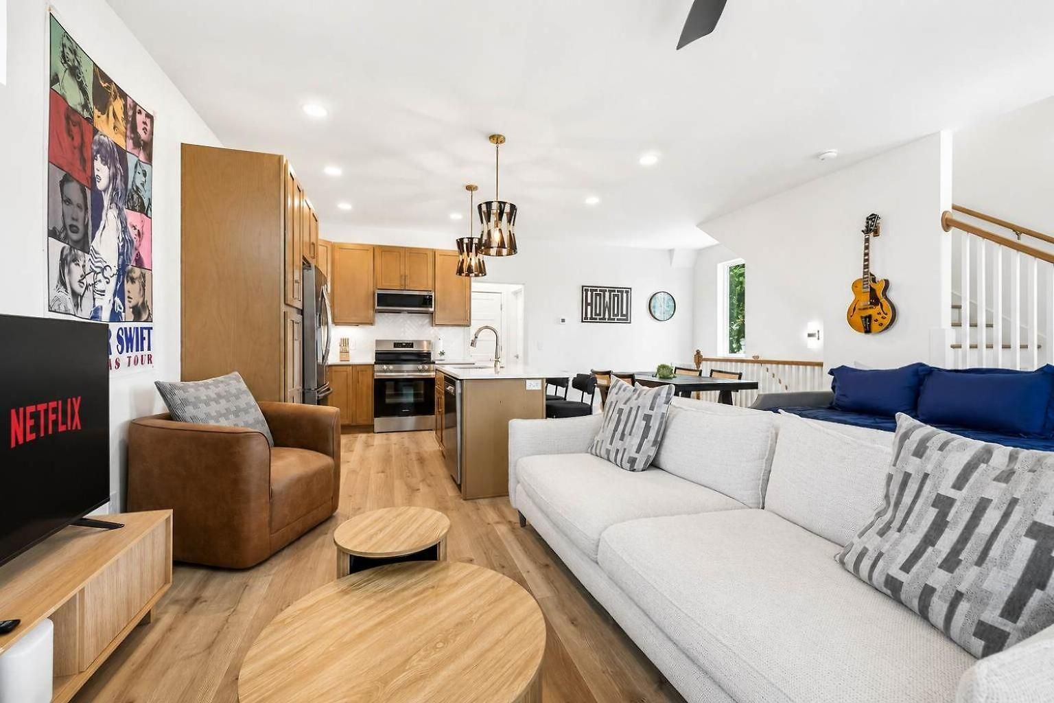 Modern Townhome With Garage & Ev Charger Apartment *