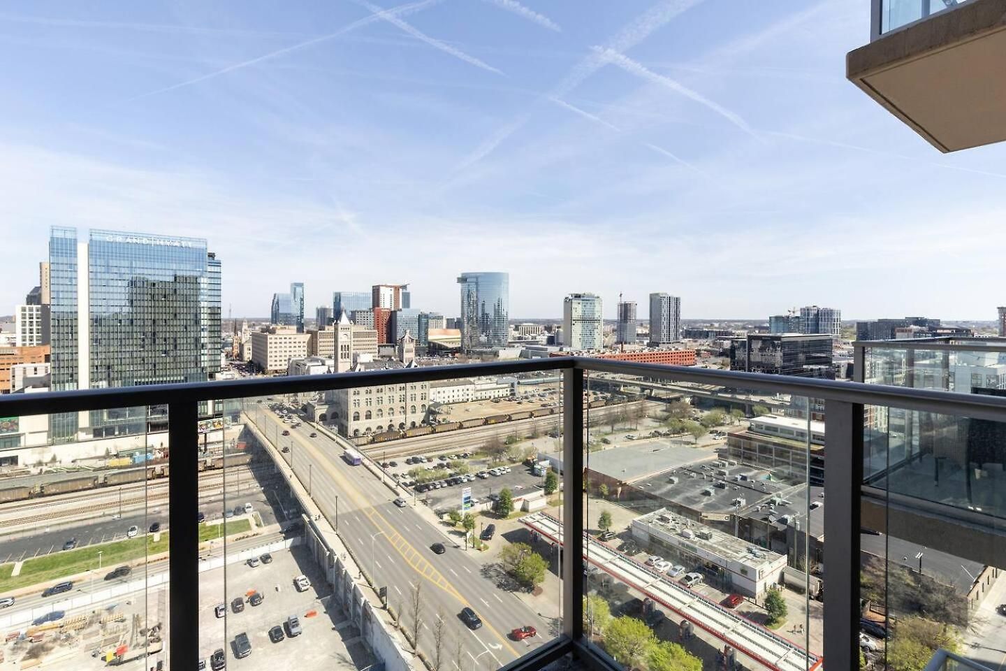 Apartment Skyline Views Gulch For 2, Private Balcony Nashville