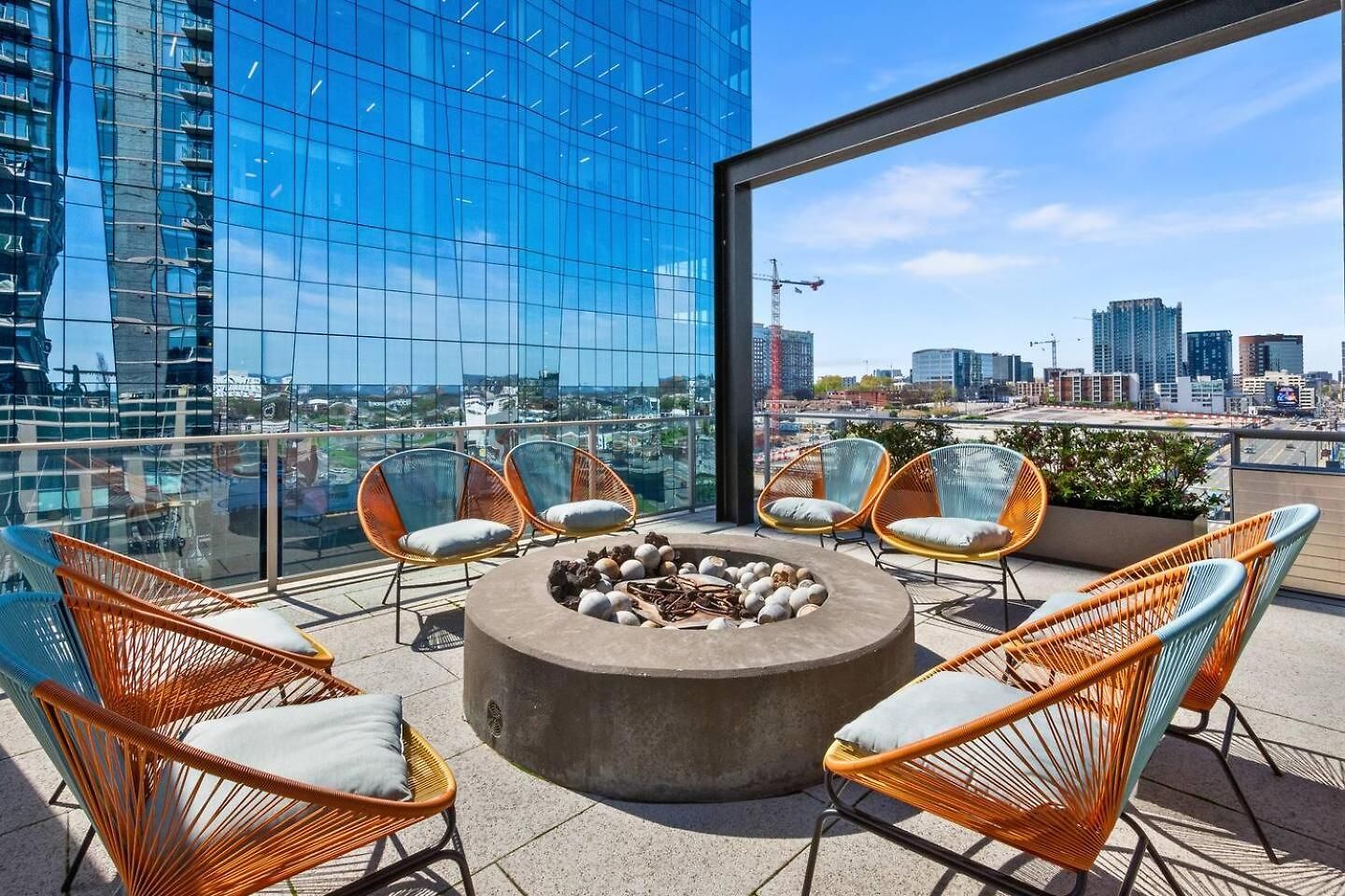 Broadway Views Lux Gulch Condo+ Private Balcony * Nashville