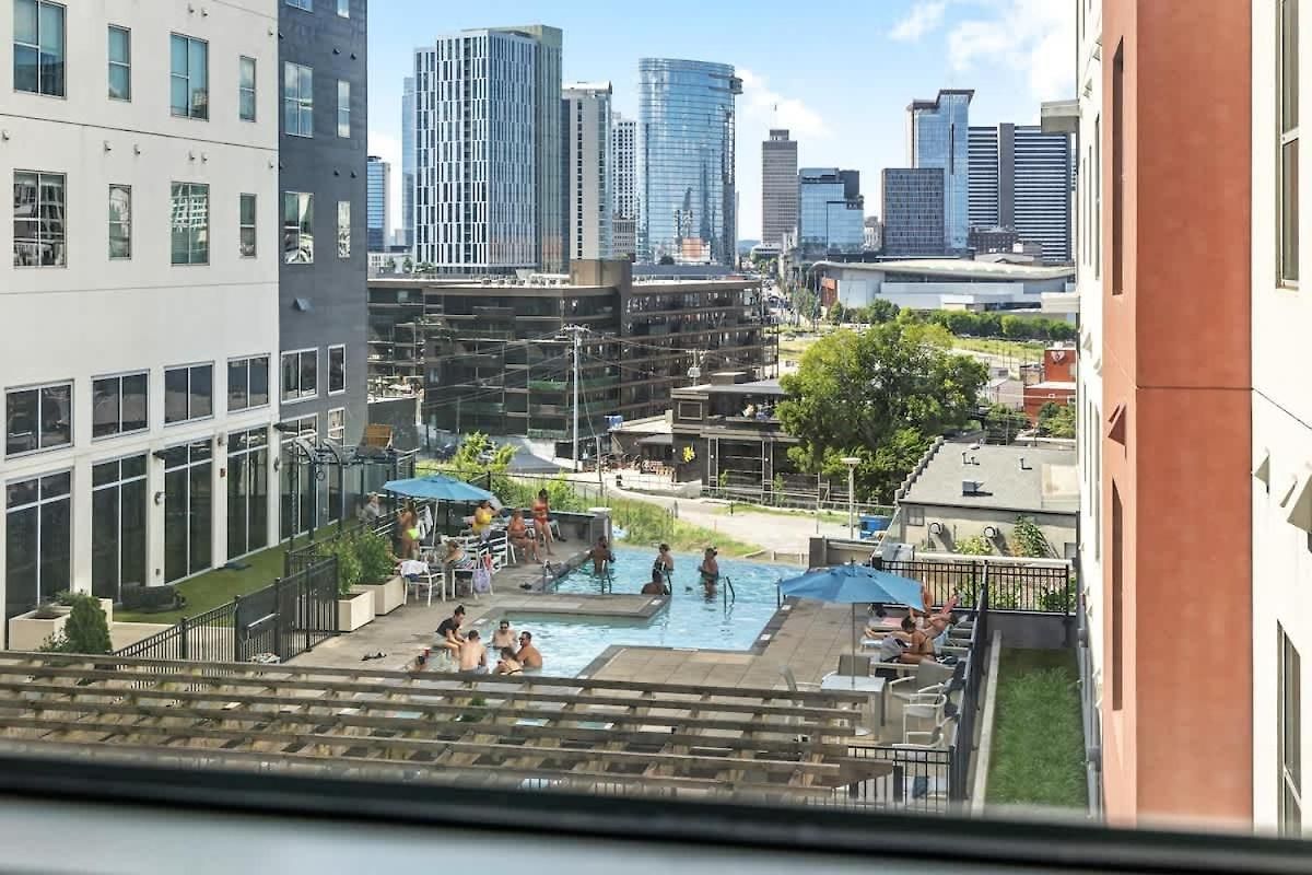 Glam 2br Walk To Broadway & The Gulch Apartment *