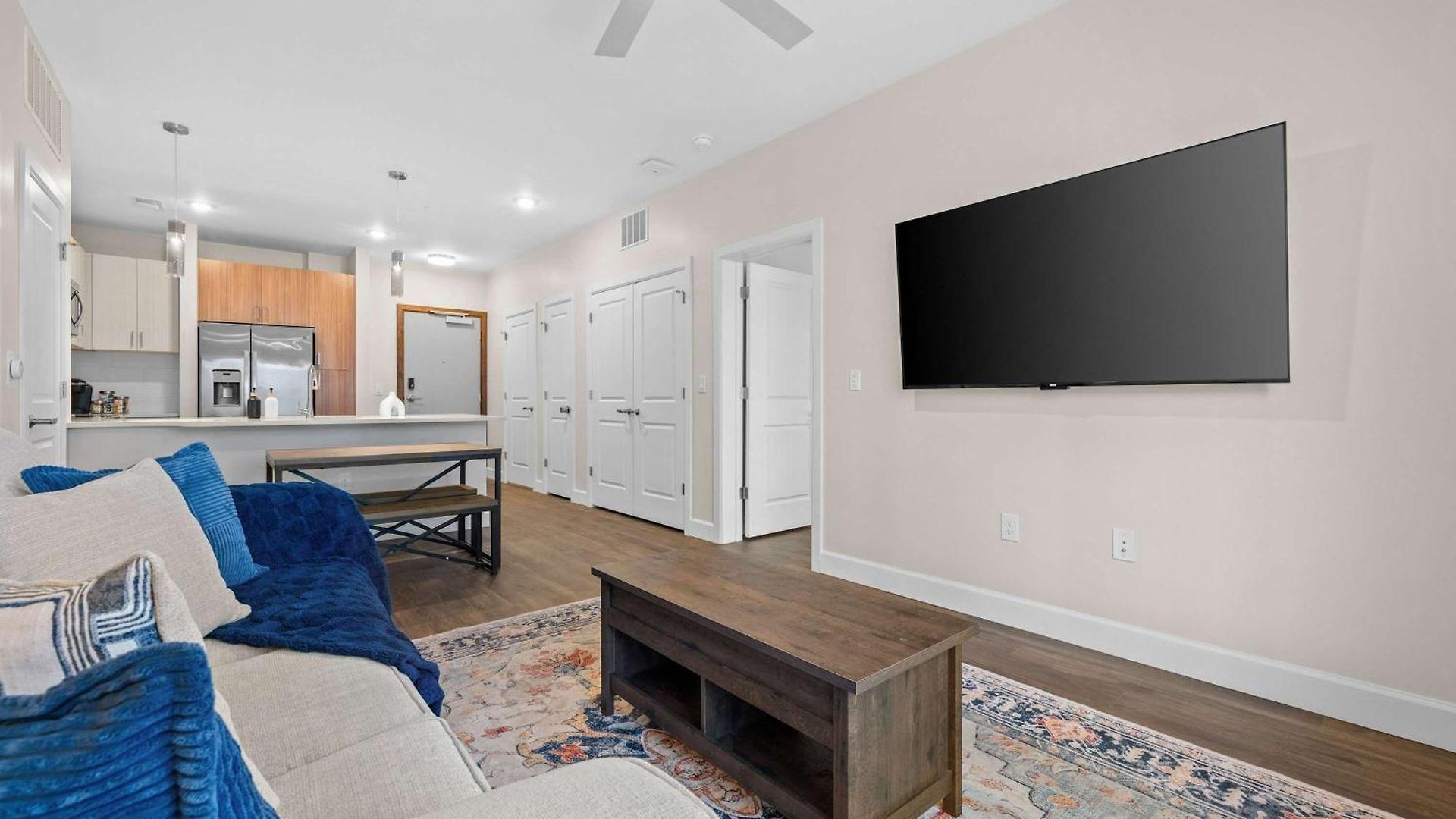 2br Near Broadway W Fireplace & Pool Nashville