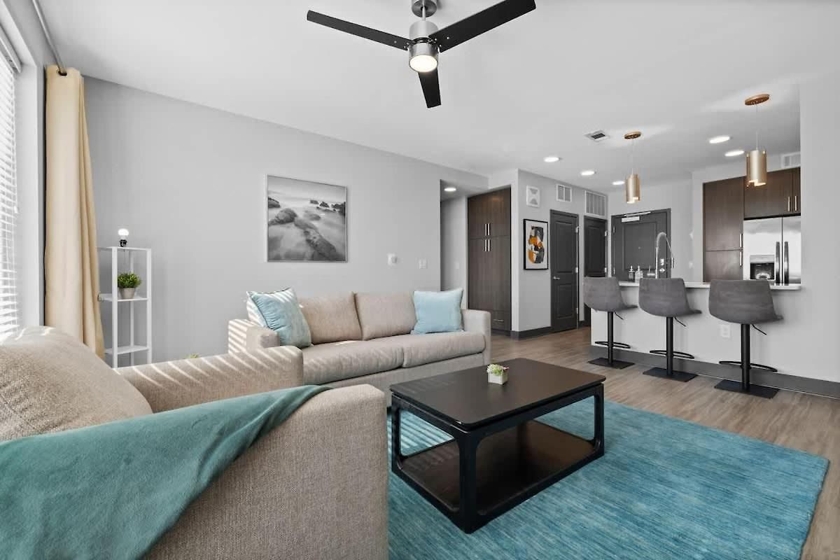 View Getaway 2br Near Broadway & Gulch