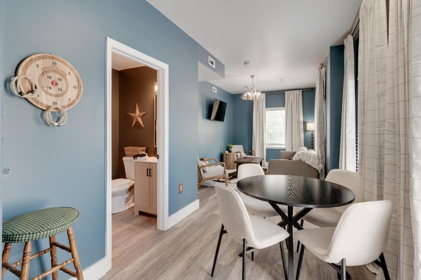 Game Day Getaway, Vols-themed Near Vanderbilt * Nashville