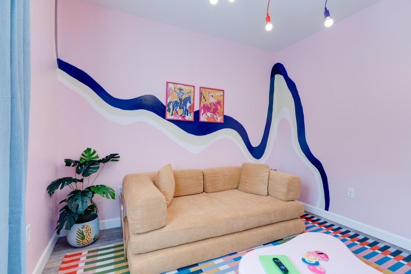 Colorful Escape Minutes From Broadway Nashville