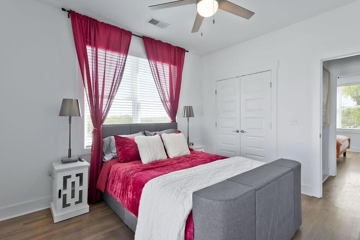 Retronash Penthouse Sleeps 7 Terrace Downtown View *