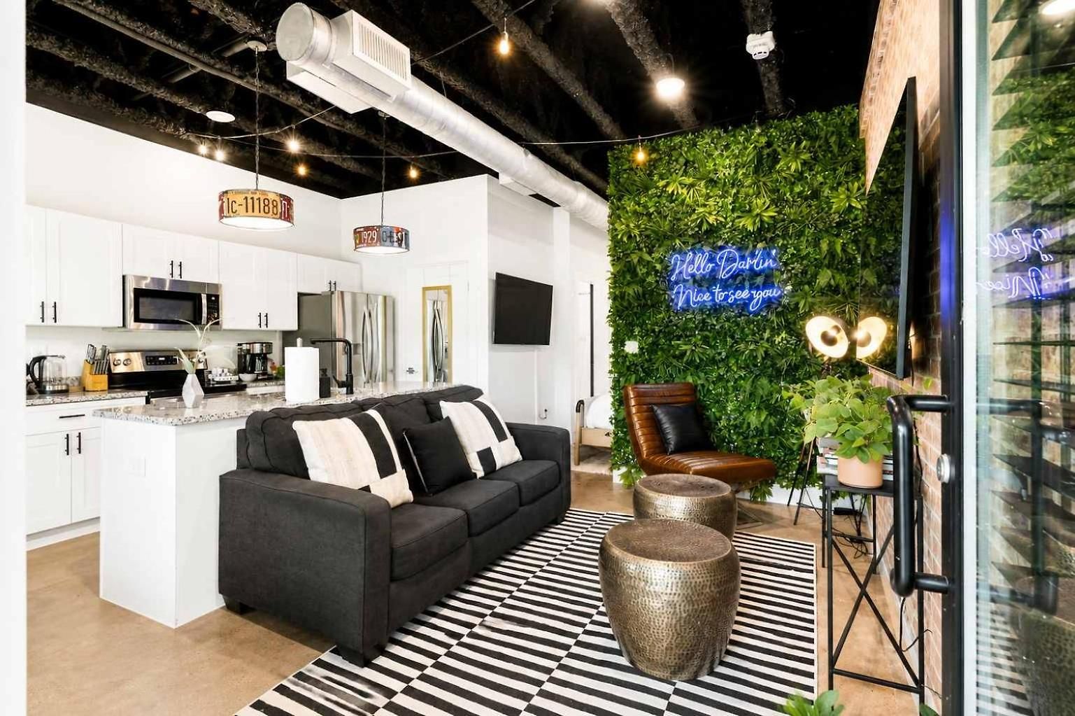 Spacious Near Downtown & Bna Apartment *