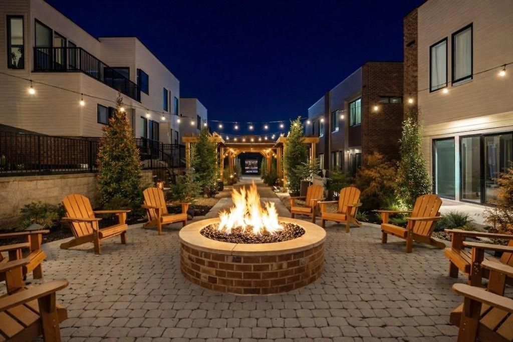 Noa | Pool, Sauna, & Rooftop Views Nashville