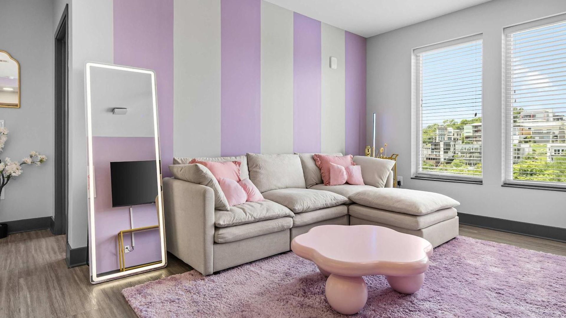 Vibrant Retreat Pool And Glam * Nashville